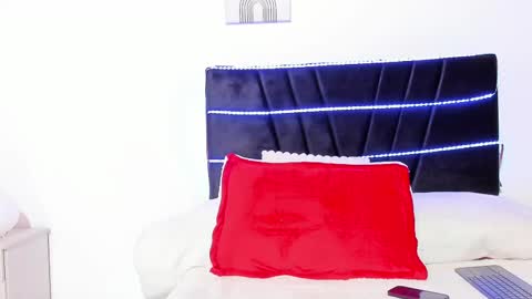 taylormaccurdy_ online show from 11-13-25, 04:39