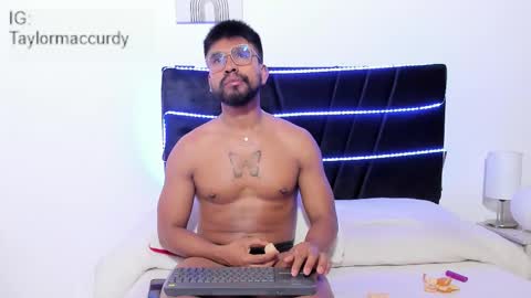 taylormaccurdy_ online show from 12-19-25, 03:46