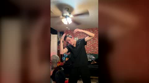 Trevorling online show from 02-09-26, 01:48