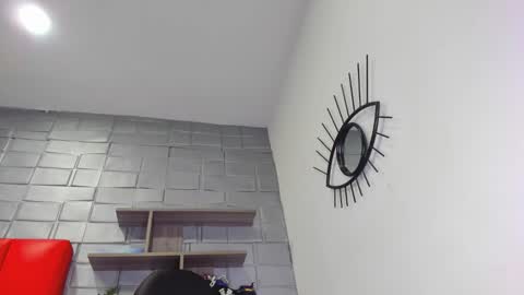 taylorr_evans online show from 10-11-25, 04:16