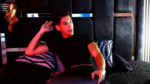 taylorsmiths_ online show from 01-06-26, 03:54