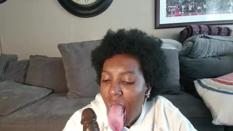 Taylor online show from 02-26-25, 05:39