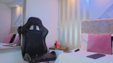 Snapshot of tayra_pradit chatting on 02-13-26, 07:54 tayra online show from 02-13-26, 07:54