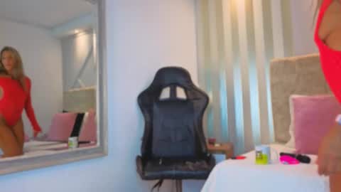 Snapshot of tayra_pradit chatting on 02-14-26, 08:27 tayra online show from 02-14-26, 08:27