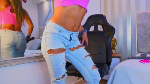 tayra online show from 03-24-26, 06:57