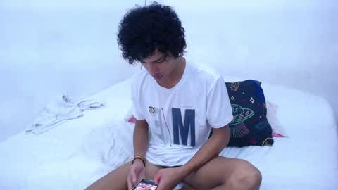 Tayron online show from 12-23-24, 03:55