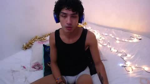 Tayron online show from 12-28-24, 04:52