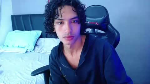 Snapshot of tayronx33 chatting on 06-14-26, 03:58 Tayron online show from 06-14-26, 03:58