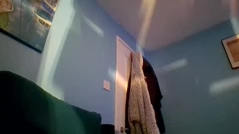 Snapshot of tazo78 chatting on 10-15-25, 05:57 tazo78 online show from 10-15-25, 05:57