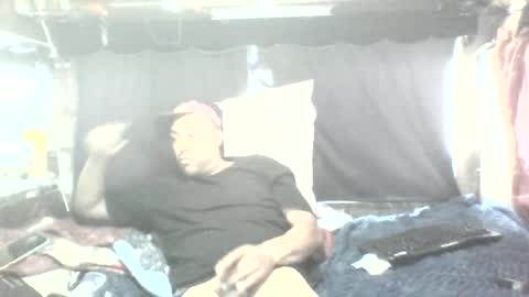 Snapshot of tazz202569378296 chatting on 06-15-26, 08:22 Big Daddy online show from 06-15-26, 08:22