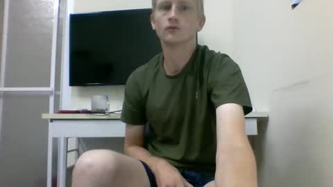 Snapshot of tcute0 chatting on 09-19-25, 09:04 tcute0 online show from 09-19-25, 09:04