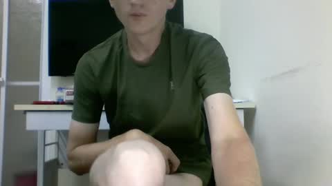 Snapshot of tcute0 chatting on 09-21-25, 07:15 tcute0 online show from 09-21-25, 07:15