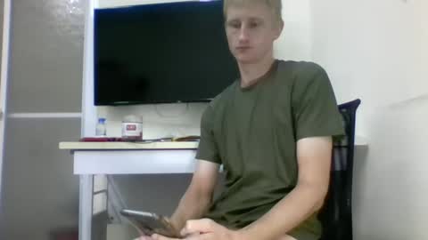 Snapshot of tcute0 chatting on 09-22-25, 08:33 tcute0 online show from 09-22-25, 08:33