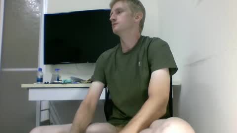 Snapshot of tcute0 chatting on 10-01-25, 08:26 tcute0 online show from 10-01-25, 08:26