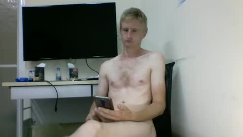 Snapshot of tcute0 chatting on 10-30-25, 08:53 tcute0 online show from 10-30-25, 08:53