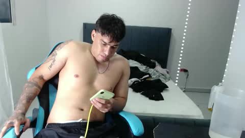 team23hot0 online show from 09-10-25, 03:39