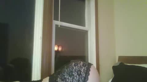 Tea Renee online show from 12-20-25, 01:02