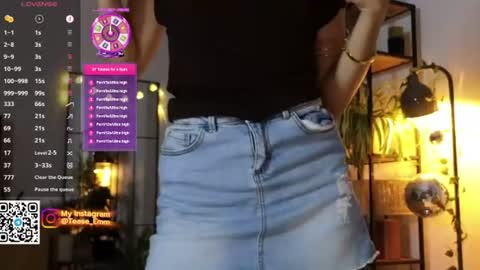 Snapshot of tease_me__ chatting on 06-23-26, 09:57 Em online show from 06-23-26, 09:57
