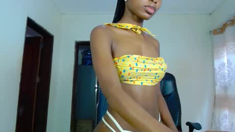 queen online show from 10-02-25, 10:33