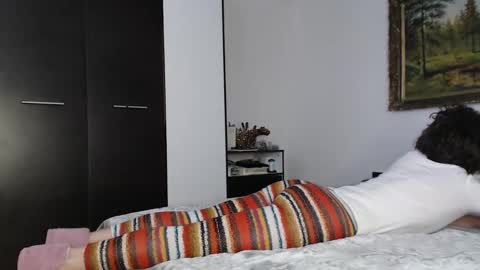 ALICIA--- online show from 02-25-25, 08:36