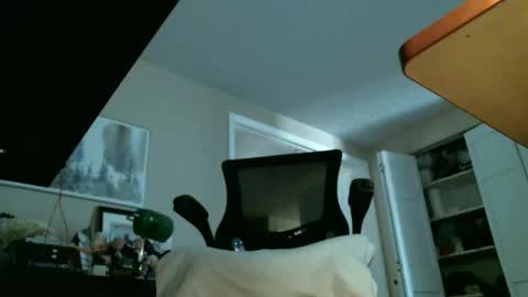 Snapshot of techloot chatting on 04-12-26, 11:21 techloot online show from 04-12-26, 11:21