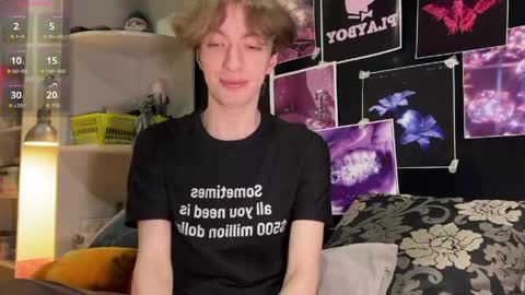 Snapshot of technoracer chatting on 03-20-26, 09:19 Alice online show from 03-20-26, 09:19