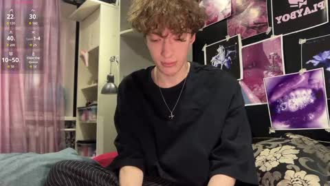 Snapshot of technoracer chatting on 03-25-26, 11:55 Alice online show from 03-25-26, 11:55