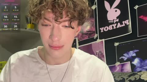 Snapshot of technoracer chatting on 03-31-26, 12:01 Alice online show from 03-31-26, 12:01