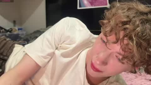 Snapshot of technoracer chatting on 04-13-26, 07:08 Alice online show from 04-13-26, 07:08