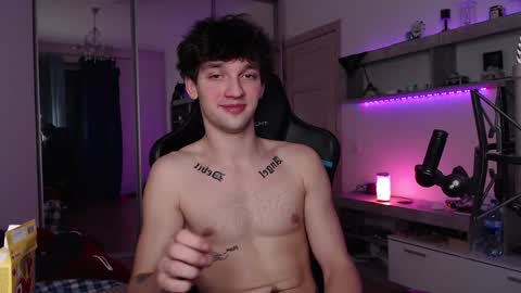 Snapshot of teddy_mode chatting on 12-08-24, 11:40 Teddy online show from 12-08-24, 11:40