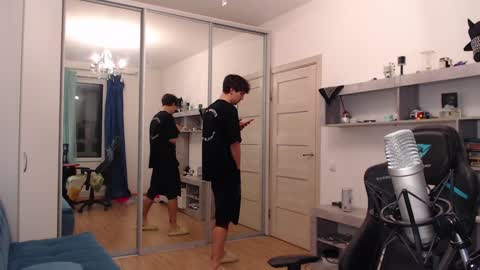 Snapshot of teddy_mode chatting on 12-13-24, 03:11 Teddy online show from 12-13-24, 03:11