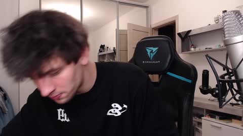 Snapshot of teddy_mode chatting on 12-13-24, 06:16 Teddy online show from 12-13-24, 06:16