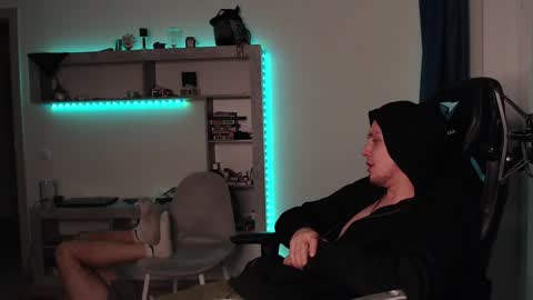 Snapshot of teddy_mode chatting on 12-16-24, 08:58 Teddy online show from 12-16-24, 08:58