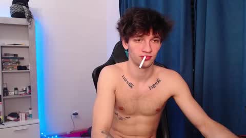 Snapshot of teddy_mode chatting on 12-19-24, 05:08 Teddy online show from 12-19-24, 05:08