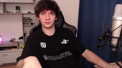 Snapshot of teddy_mode chatting on 01-29-25, 05:02 Teddy online show from 01-29-25, 05:02