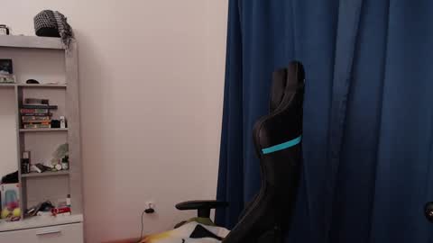 Snapshot of teddy_mode chatting on 02-04-25, 05:53 Teddy online show from 02-04-25, 05:53