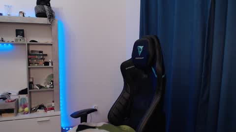 Snapshot of teddy_mode chatting on 02-06-25, 07:13 Teddy online show from 02-06-25, 07:13