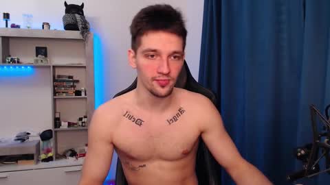 Snapshot of teddy_mode chatting on 02-09-25, 09:05 Teddy online show from 02-09-25, 09:05