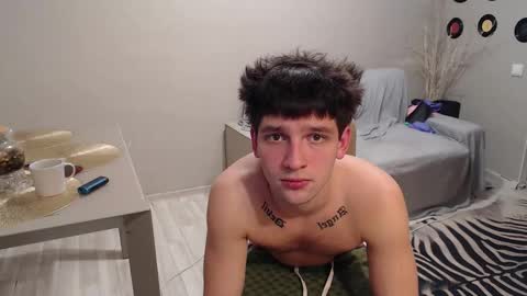 Snapshot of teddy_mode chatting on 10-12-25, 07:13 Teddy online show from 10-12-25, 07:13