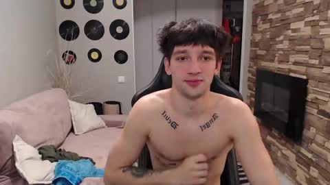 Snapshot of teddy_mode chatting on 11-16-25, 12:44 Teddy online show from 11-16-25, 12:44