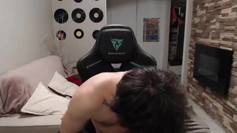 Snapshot of teddy_mode chatting on 11-22-25, 09:58 Teddy online show from 11-22-25, 09:58