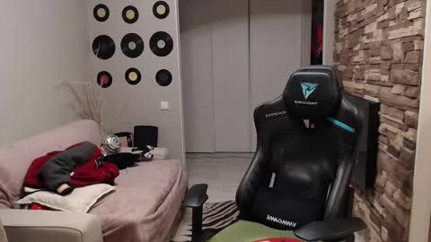 Snapshot of teddy_mode chatting on 11-29-25, 03:31 Teddy online show from 11-29-25, 03:31