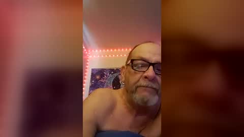 Snapshot of tedestep2 chatting on 06-18-26, 06:56 tedestep2 online show from 06-18-26, 06:56