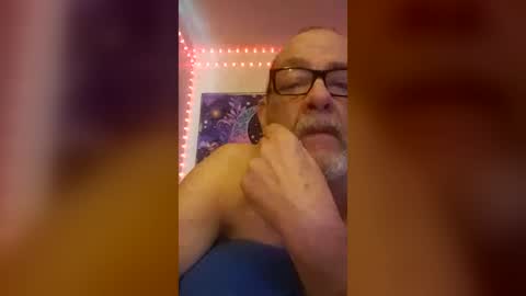 Snapshot of tedestep2 chatting on 06-20-26, 06:33 tedestep2 online show from 06-20-26, 06:33