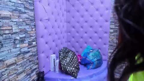 Tayloor online show from 01-26-25, 03:06