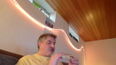 Peter online show from 02-02-25, 07:41