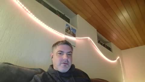 Peter online show from 03-12-25, 01:14