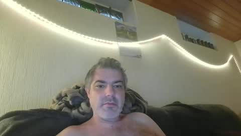 Peter online show from 10-23-25, 03:44