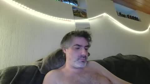 Snapshot of teeforyou chatting on 12-22-25, 03:09 Peter online show from 12-22-25, 03:09