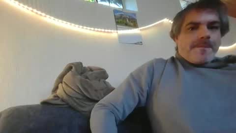 Snapshot of teeforyou chatting on 02-04-26, 01:06 Peter online show from 02-04-26, 01:06